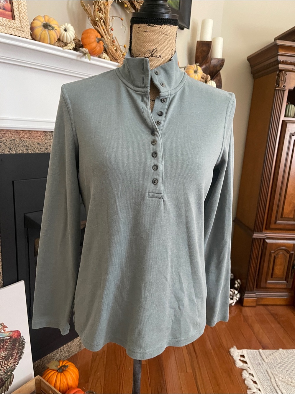 Bass Pro Shop Natural Reflections Collared Button Henley Shirt Top Blouse Small
